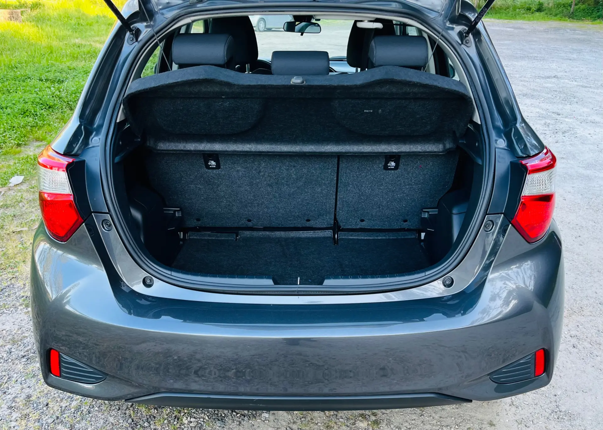 Toyota Yaris Exclusive 7