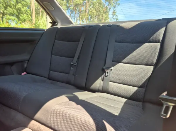 BMW 318 iS Coupé 10