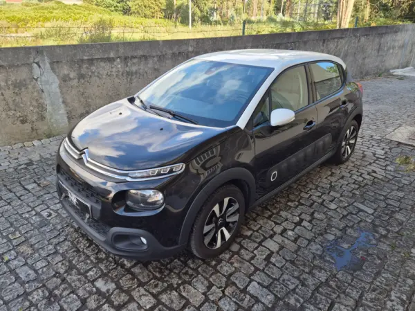 Citroën C3 1.2 PureTech Shine 2