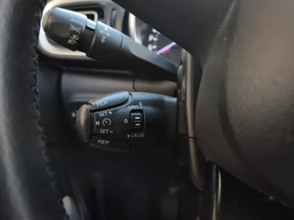 Citroën C3 1.2 PureTech Shine 24