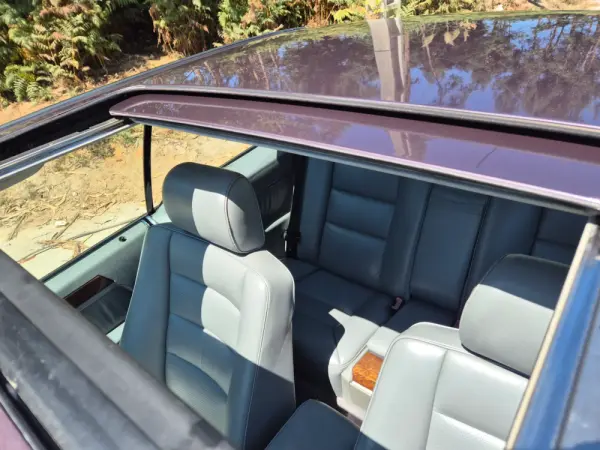 Mercedes-Benz 230 Outro 13