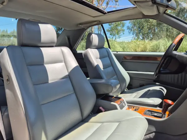 Mercedes-Benz 230 Outro 18