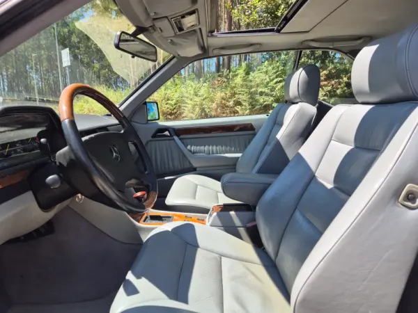 Mercedes-Benz 230 Outro 20