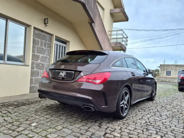 Mercedes-Benz CLA 200 d Shooting Brake AMG Line Aut. 5