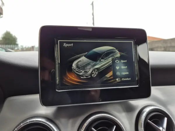 Mercedes-Benz CLA 200 d Shooting Brake AMG Line Aut. 25