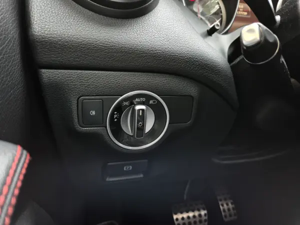 Mercedes-Benz CLA 200 d Shooting Brake AMG Line Aut. 28