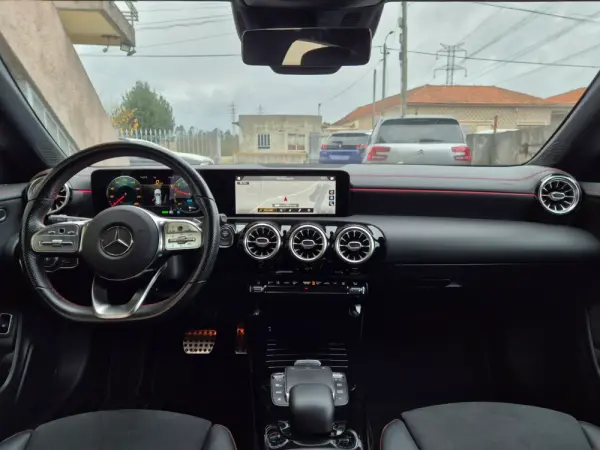 Mercedes-Benz CLA 250 e Shooting Brake AMG Line 17