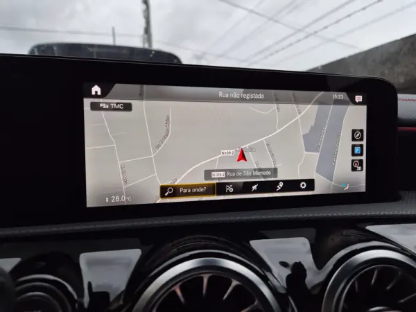 Mercedes-Benz CLA 250 e Shooting Brake AMG Line 26