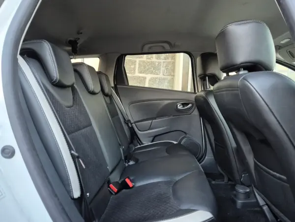 Renault Clio Sport Tourer (Energy) dCi 90 EDC Bose Edition 7