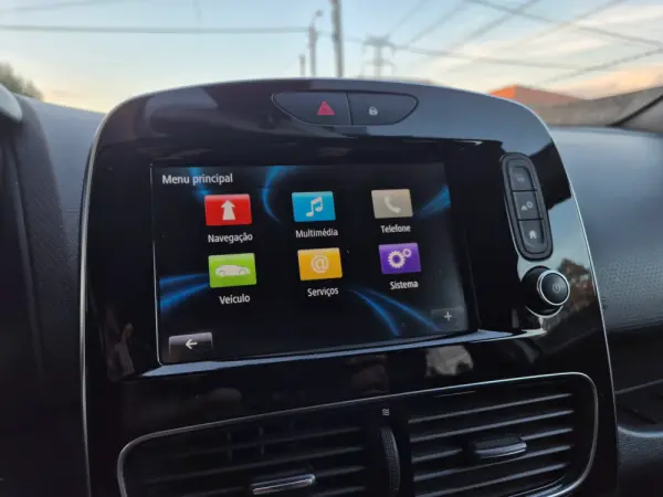 Renault Clio Sport Tourer (Energy) dCi 90 EDC Bose Edition 26