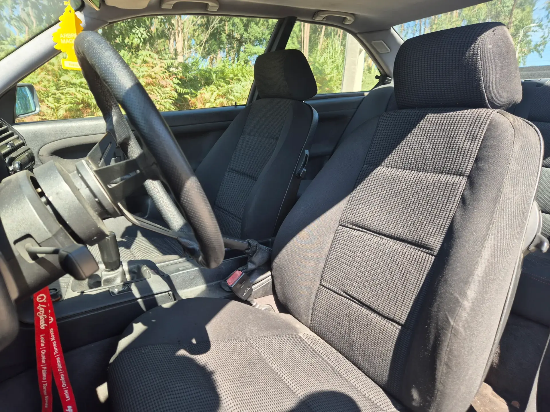 BMW 318 iS Coupé 11