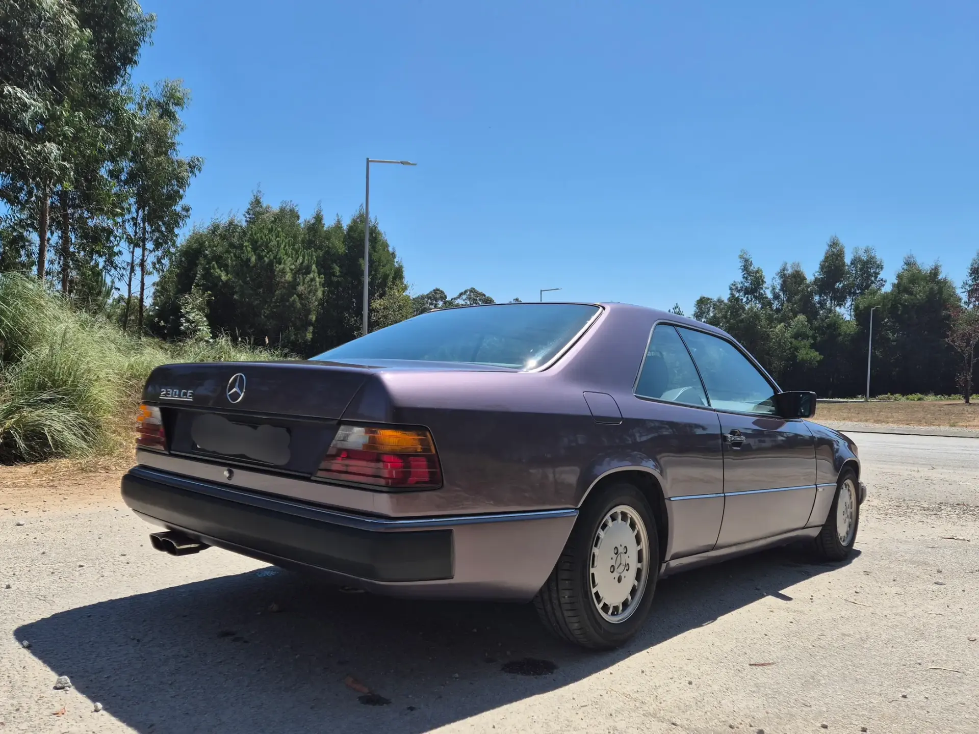 Mercedes-Benz 230 Outro 5