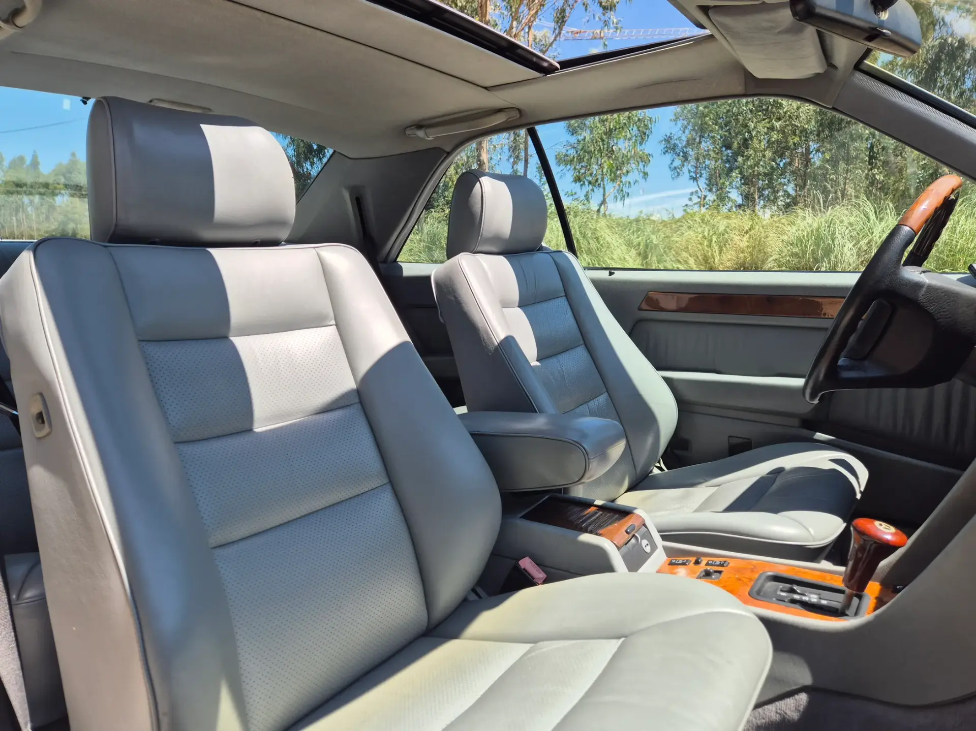 Mercedes-Benz 230 Outro 18