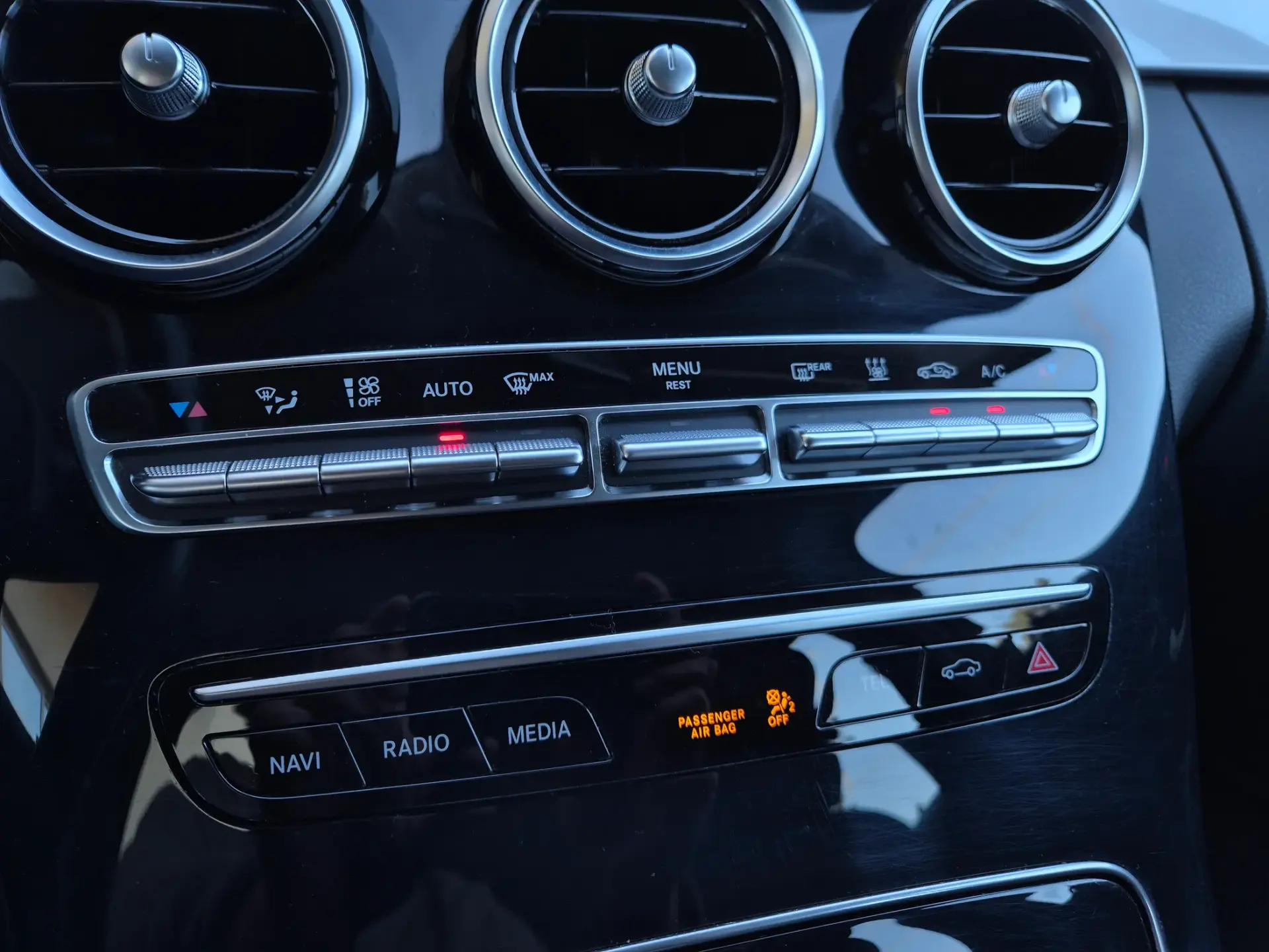 Mercedes-Benz C 200 d Station 9G-TRONIC 32