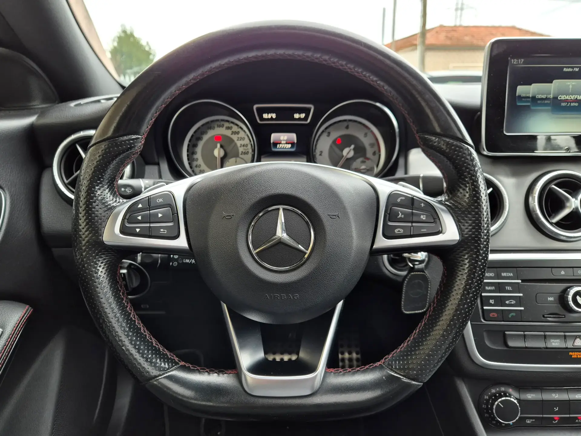 Mercedes-Benz CLA 200 d Shooting Brake AMG Line Aut. 18