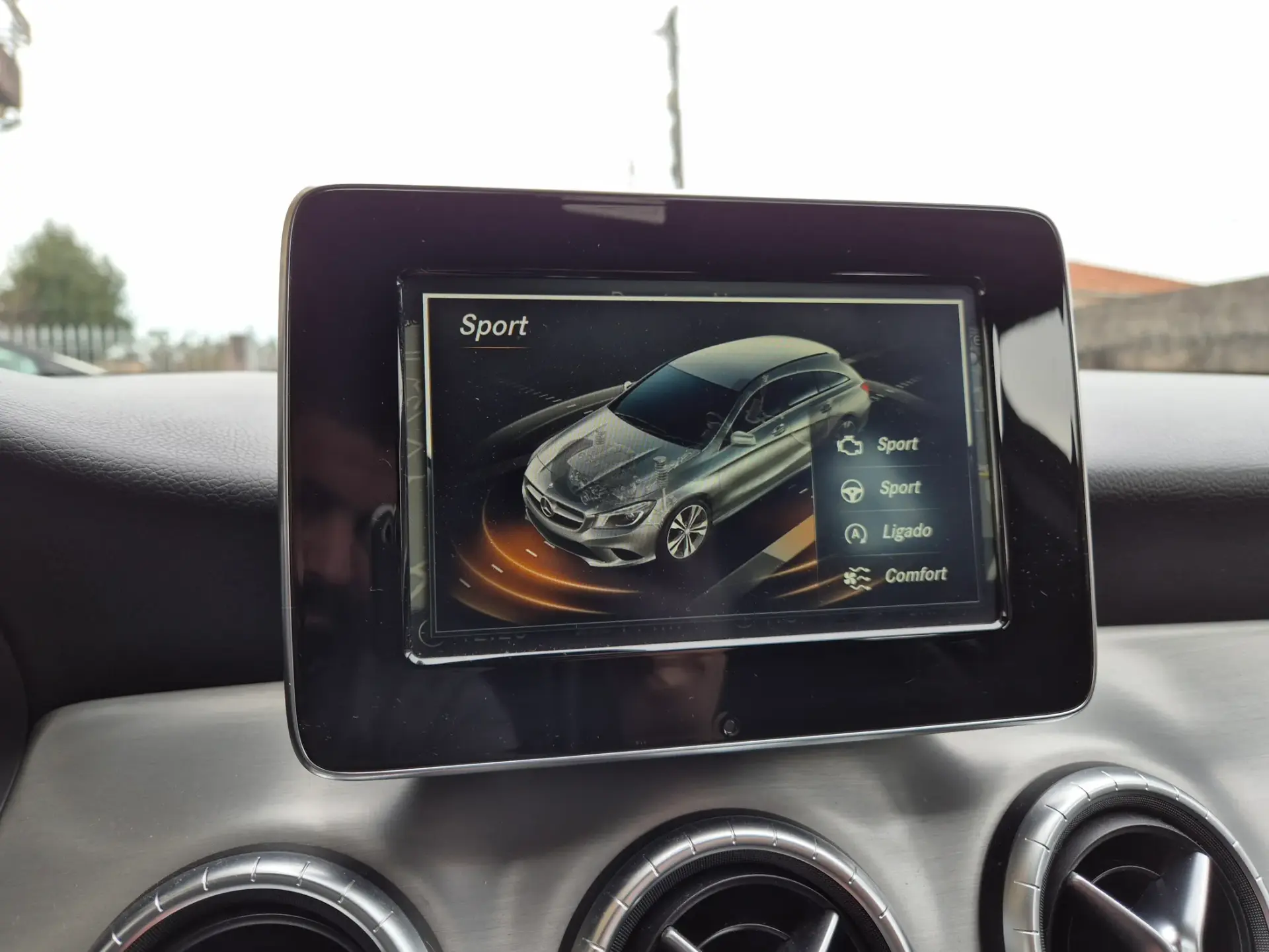 Mercedes-Benz CLA 200 d Shooting Brake AMG Line Aut. 25