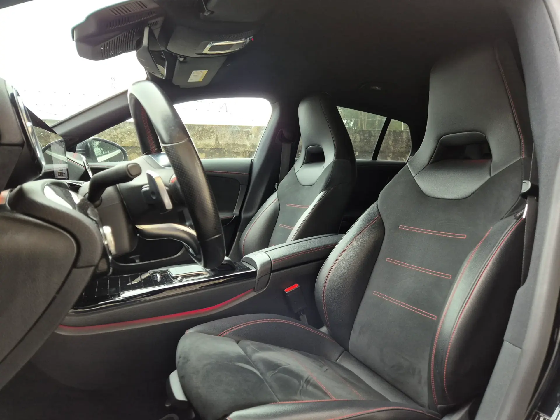 Mercedes-Benz CLA 250 e Shooting Brake AMG Line 15