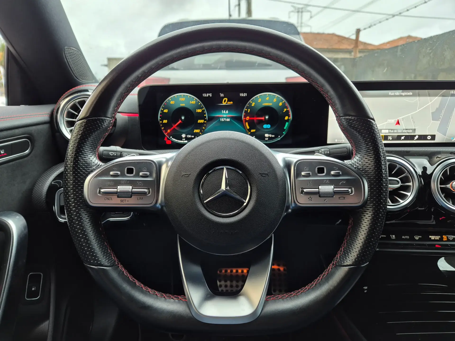 Mercedes-Benz CLA 250 e Shooting Brake AMG Line 19