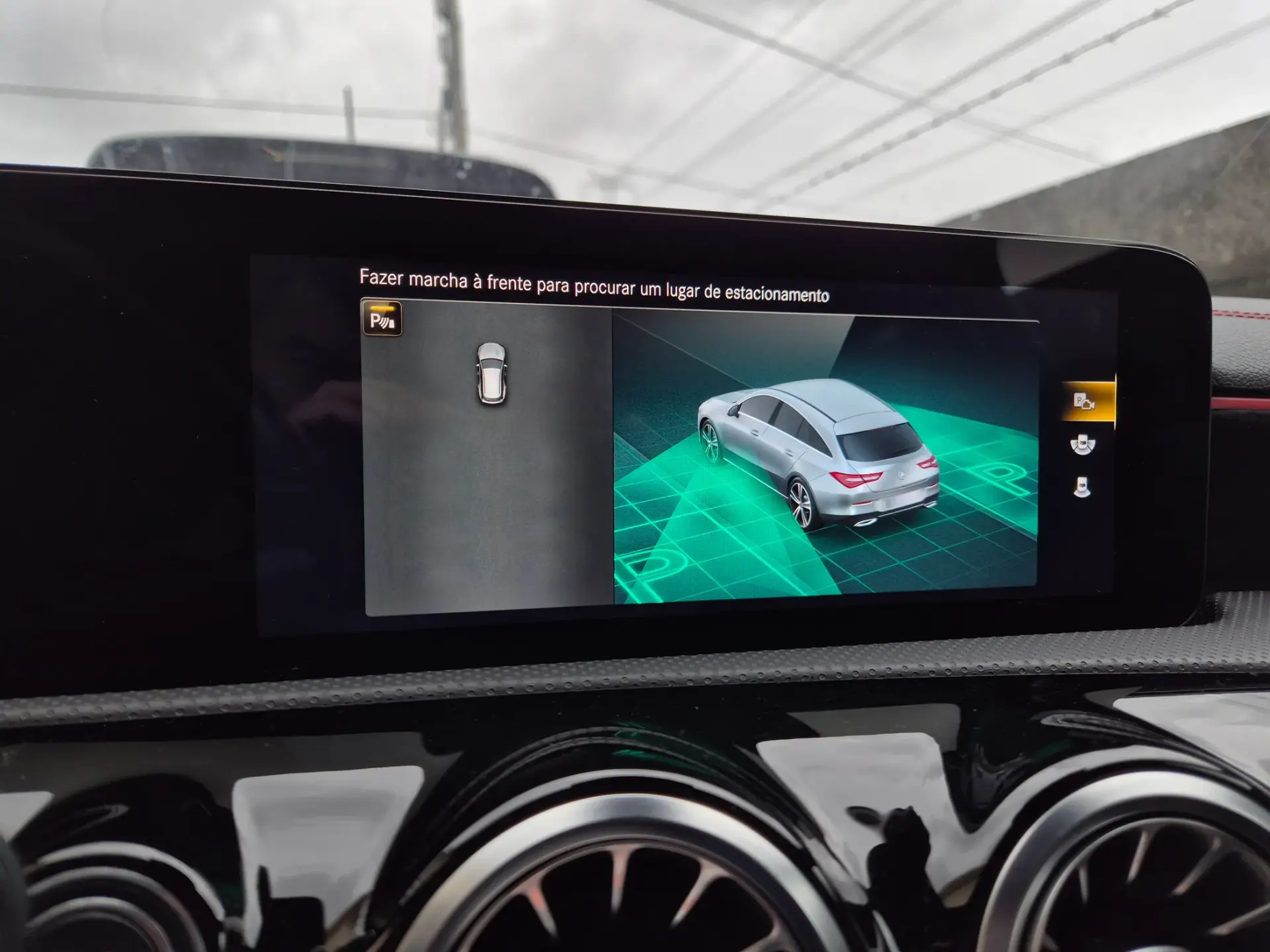 Mercedes-Benz CLA 250 e Shooting Brake AMG Line 29