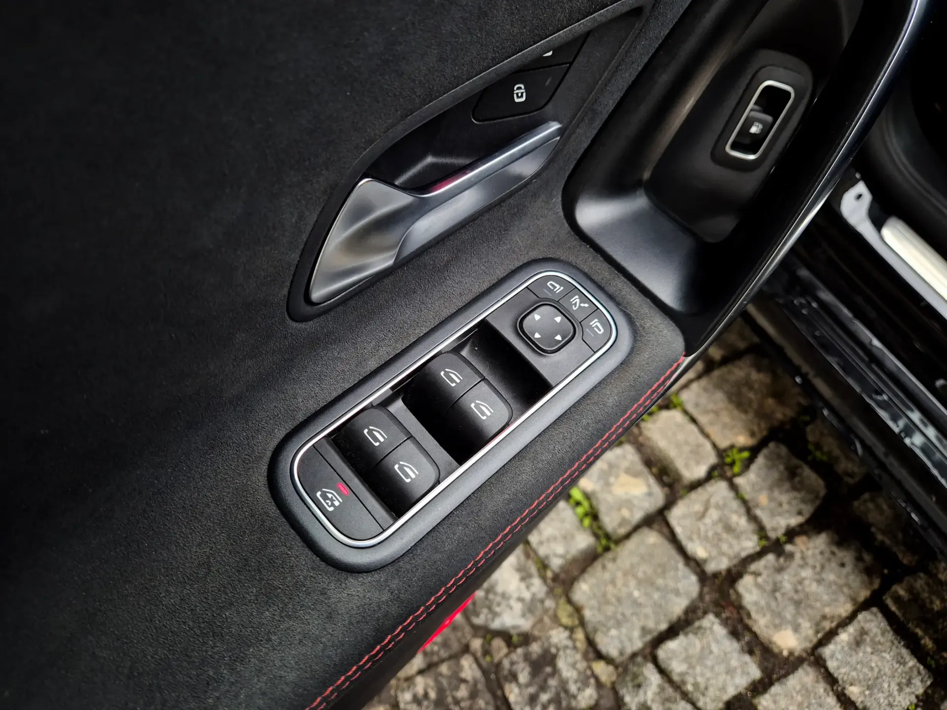 Mercedes-Benz CLA 250 e Shooting Brake AMG Line 36