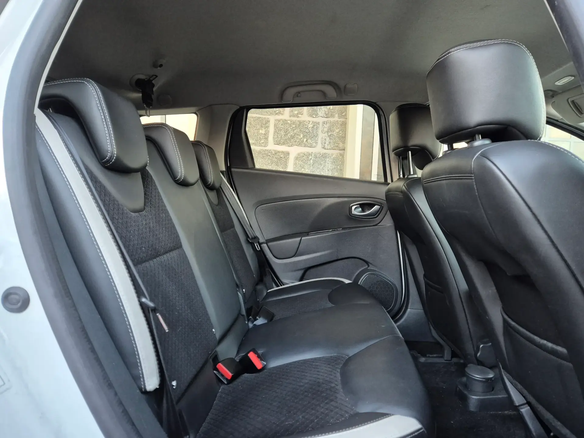 Renault Clio Sport Tourer (Energy) dCi 90 EDC Bose Edition 7