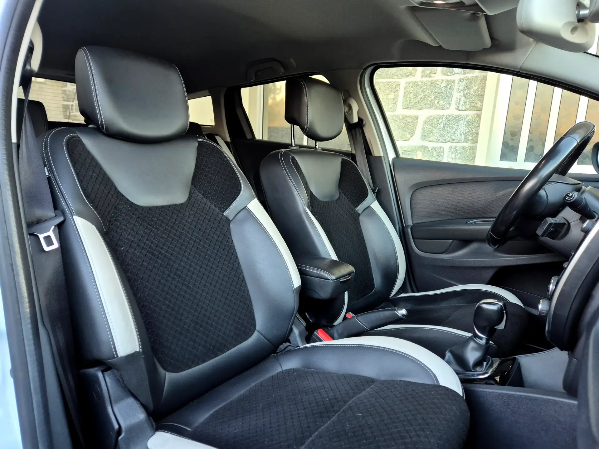 Renault Clio Sport Tourer (Energy) dCi 90 EDC Bose Edition 10