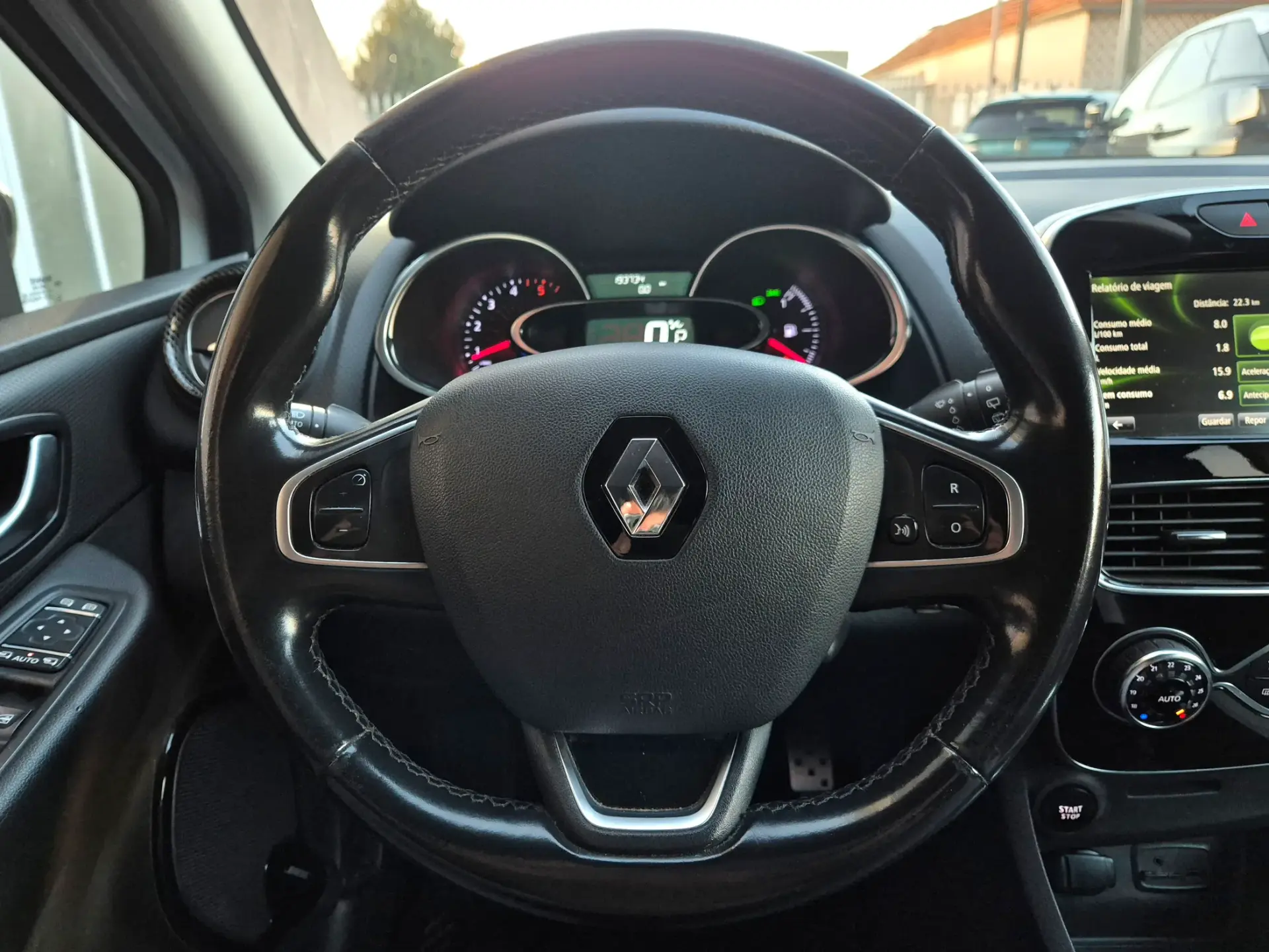 Renault Clio Sport Tourer (Energy) dCi 90 EDC Bose Edition 17