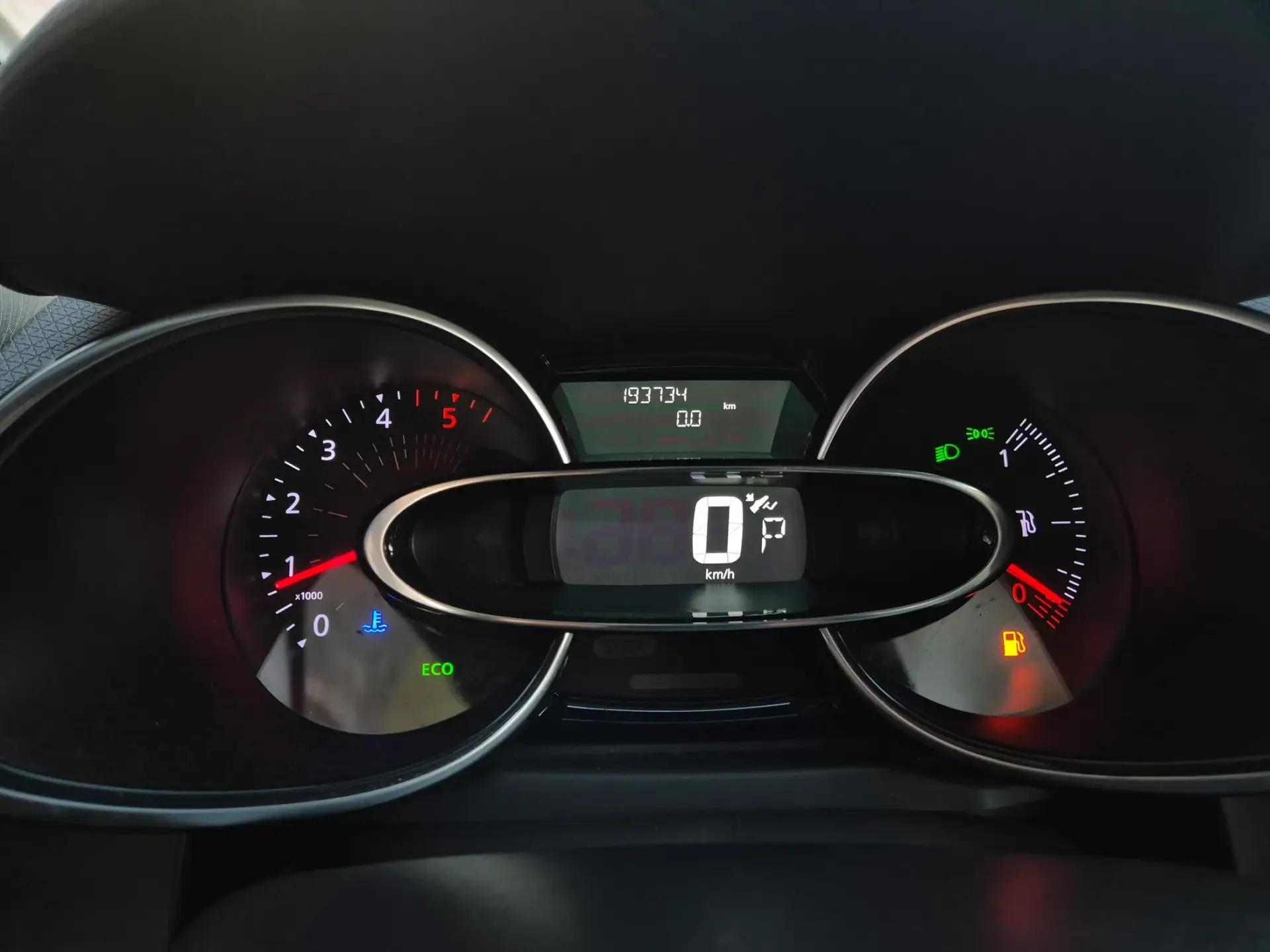 Renault Clio Sport Tourer (Energy) dCi 90 EDC Bose Edition 18