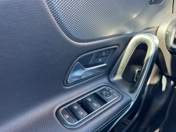 Mercedes-Benz A 180 Limousine d 7G-DCT Progressive 60