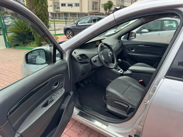 Renault Grand Scénic ENERGY dCi 110 LIMITED 6