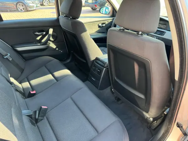 BMW 318 d Blue Performance 19