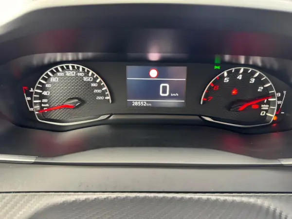 Peugeot 208 1.2 Puretch 4