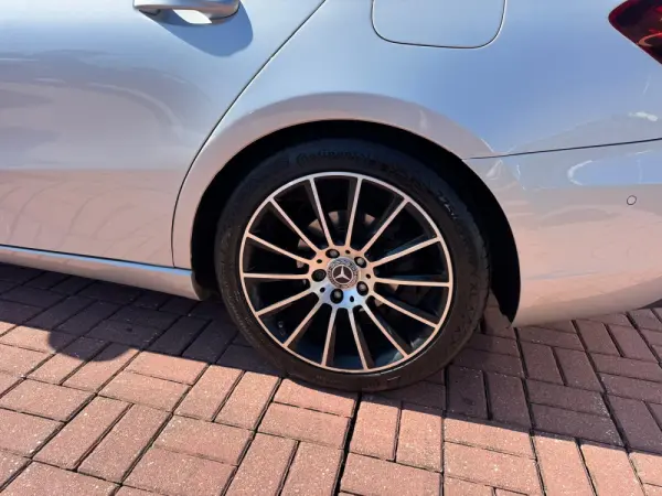 Mercedes-Benz A 180 Limousine d 7G-DCT Progressive 41