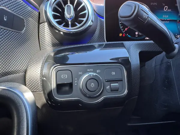 Mercedes-Benz A 180 Limousine d 7G-DCT Progressive 62