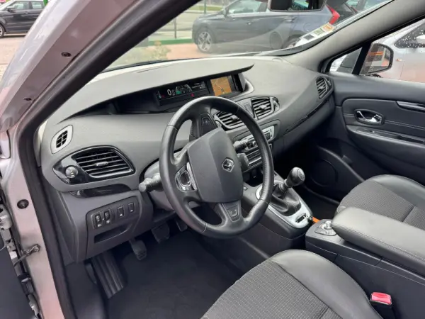 Renault Grand Scénic ENERGY dCi 110 LIMITED 4