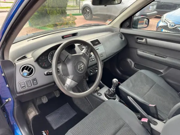 Suzuki Swift Outro 12