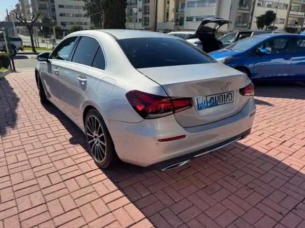 Mercedes-Benz A 180 Limousine d 7G-DCT Progressive 54