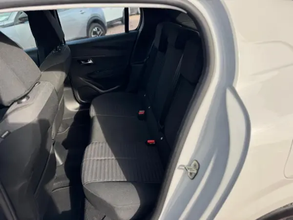 Peugeot 208 1.2 Puretch 15