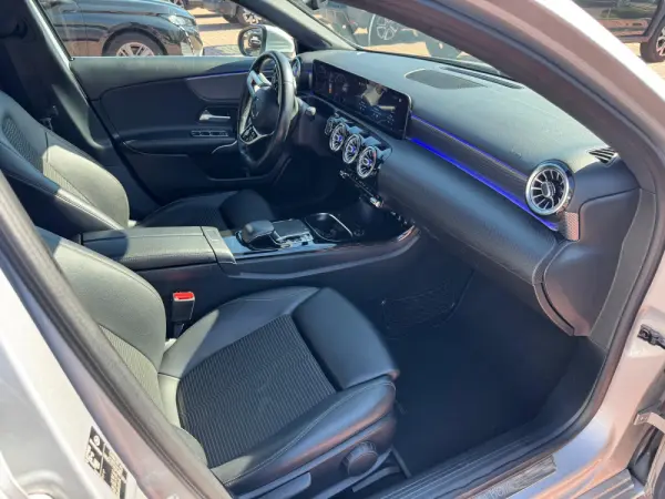 Mercedes-Benz A 180 Limousine d 7G-DCT Progressive 53