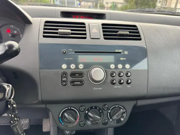 Suzuki Swift Outro 25