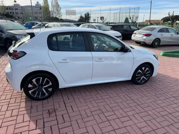 Peugeot 208 1.2 Puretch 3