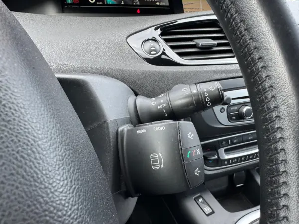 Renault Grand Scénic ENERGY dCi 110 LIMITED 31