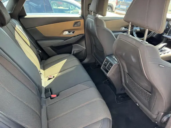 DS DS7 Crossback 1.5 BlueHDi Performance Line EAT8 16