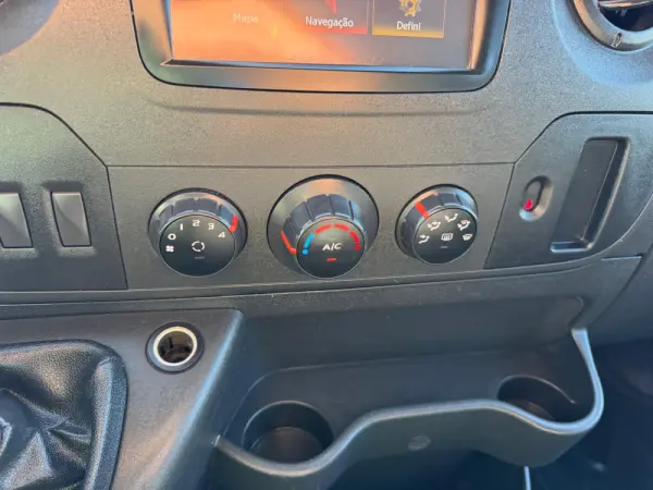 Opel Movano Outro 18