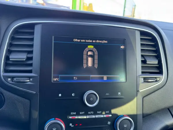 Renault Mégane Sport Tourer ENERGY TCe 130 BOSE EDITION 42