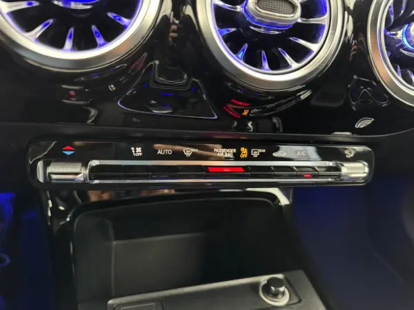 Mercedes-Benz A 180 Limousine d 7G-DCT Progressive 9