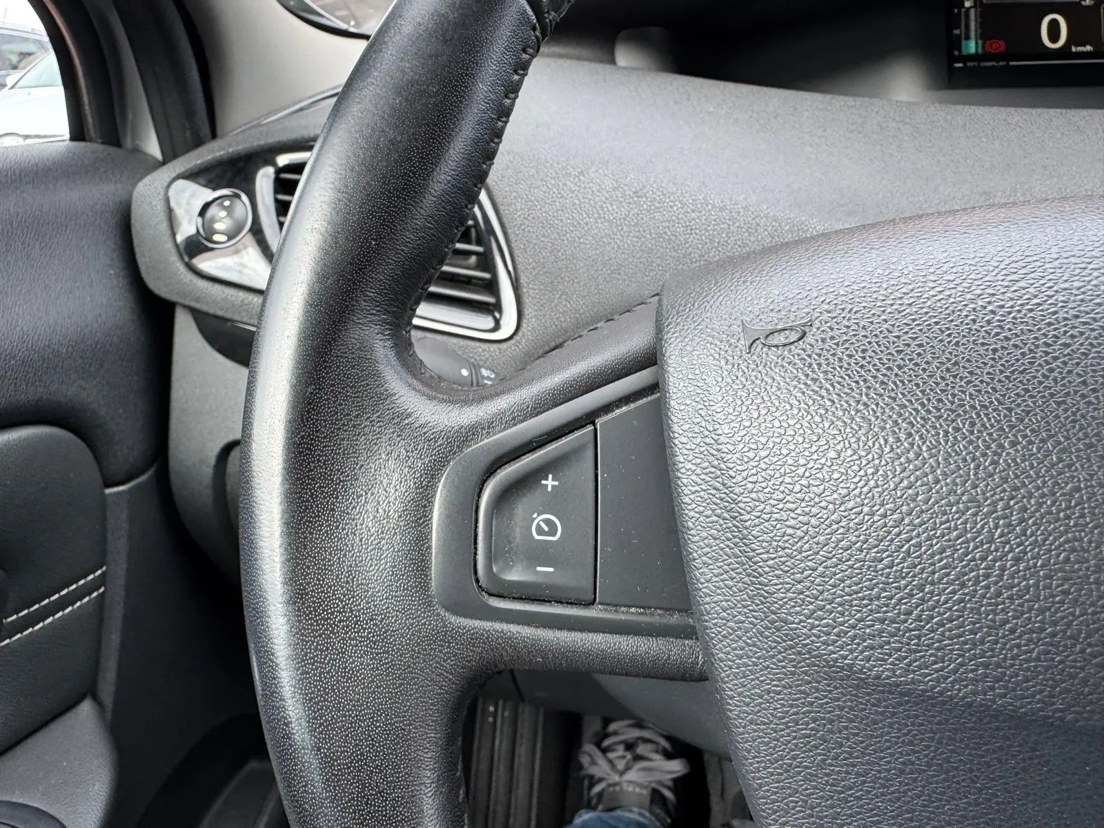 Renault Grand Scénic ENERGY dCi 110 LIMITED 34