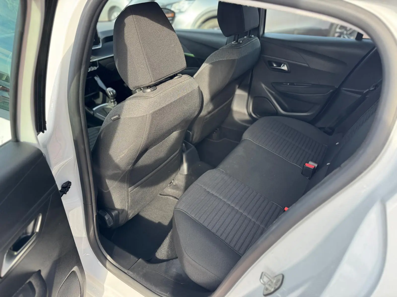 Peugeot 208 1.2 Puretch 14