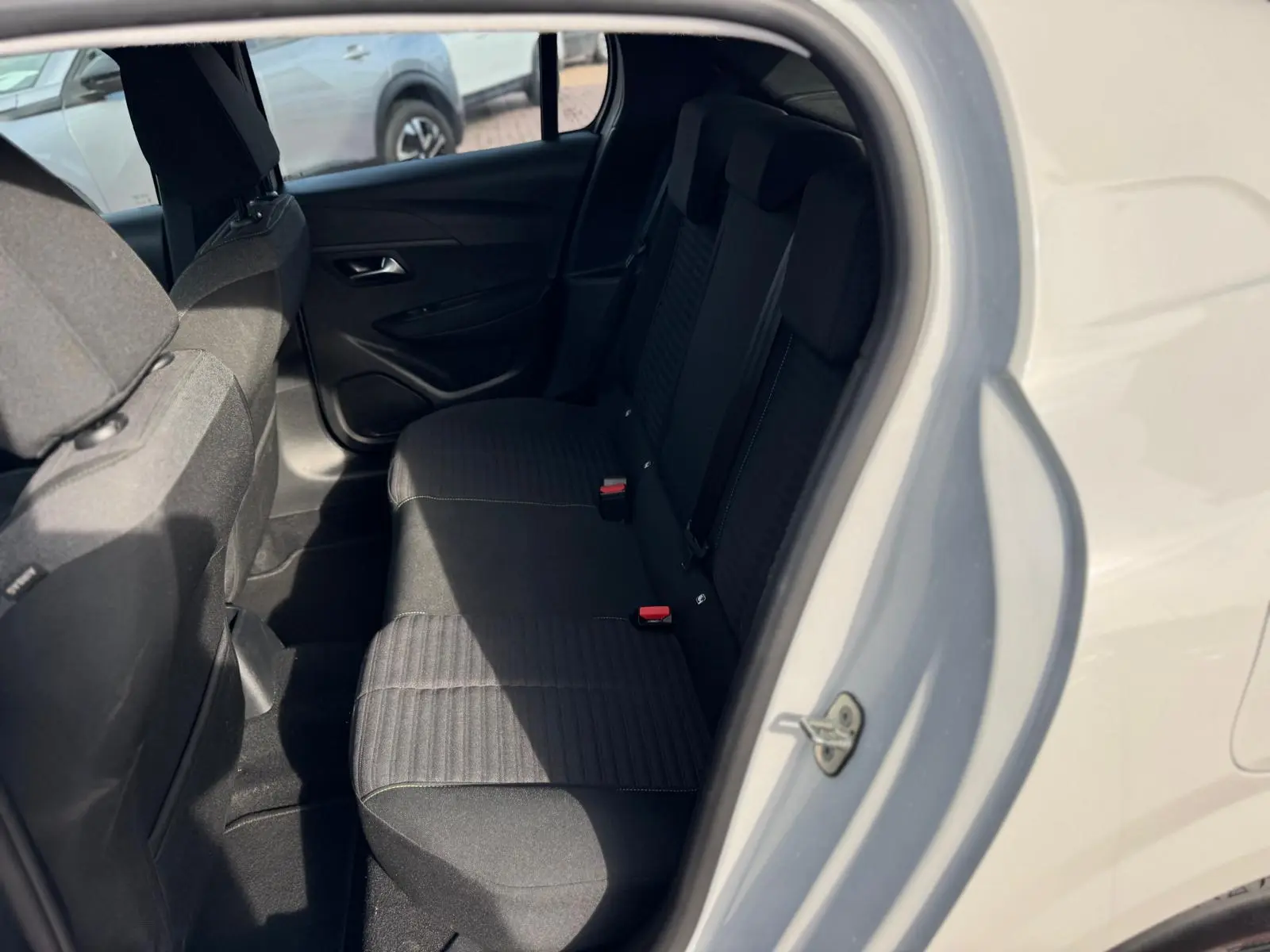 Peugeot 208 1.2 Puretch 15