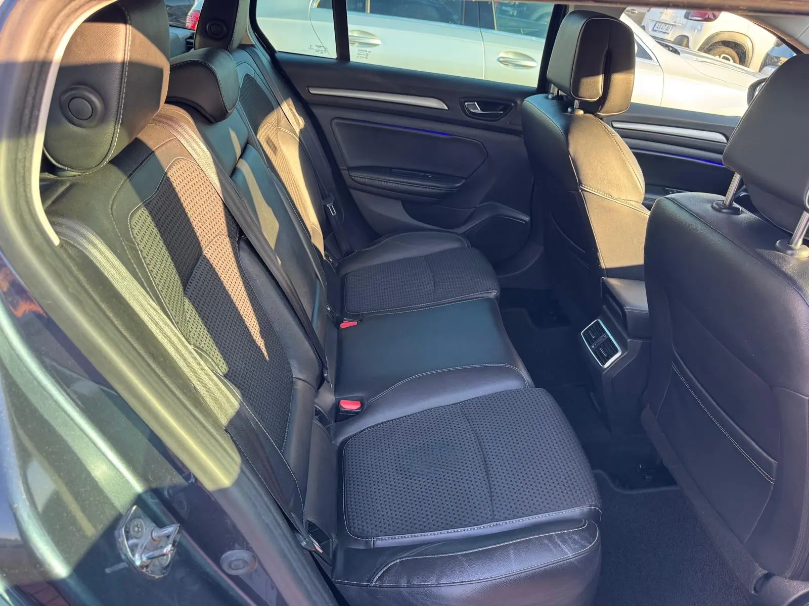 Renault Mégane Sport Tourer ENERGY TCe 130 BOSE EDITION 27